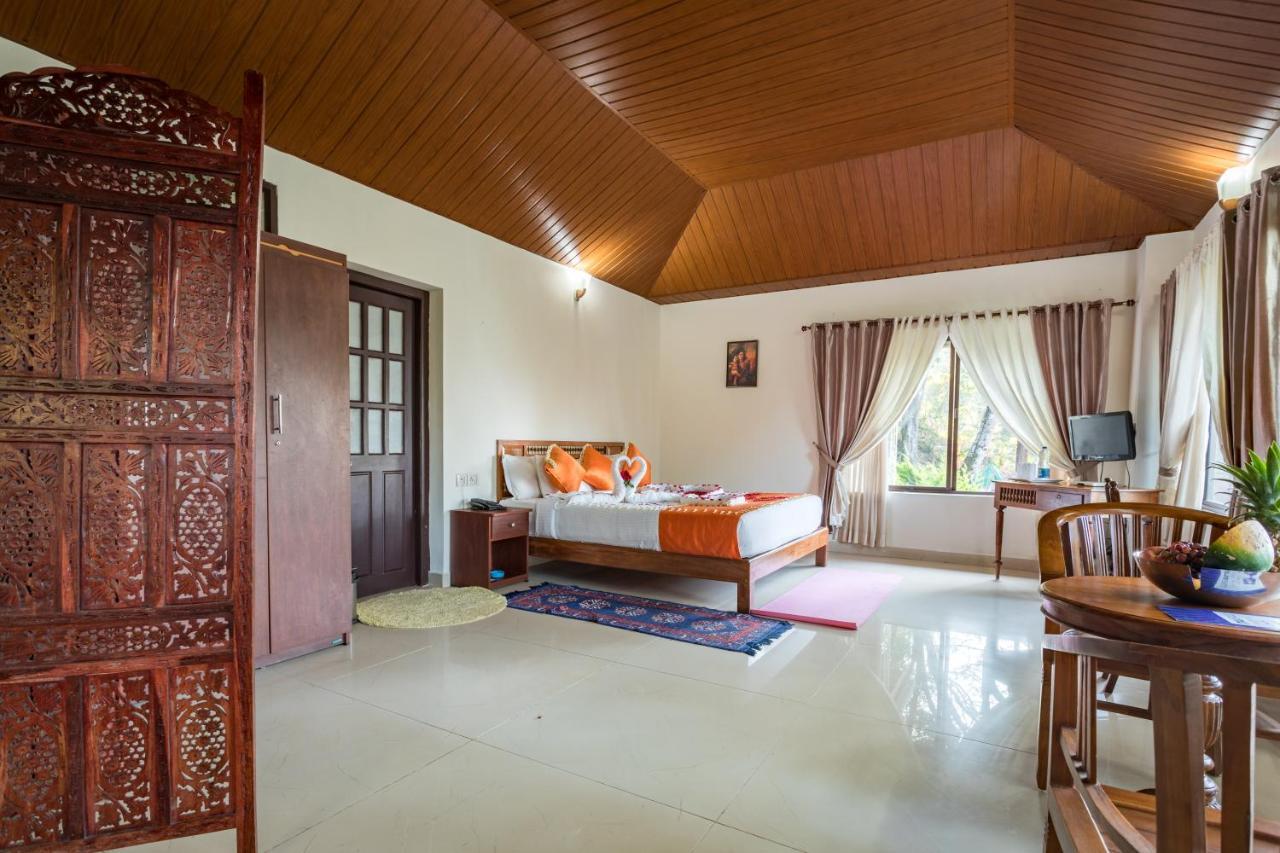 Violet Woods Hotel Munnar Exterior photo