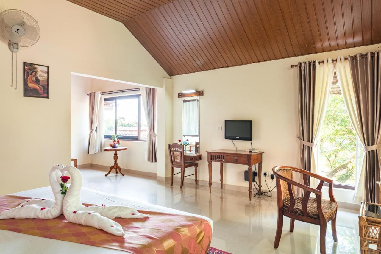 Violet Woods Hotel Munnar Exterior photo