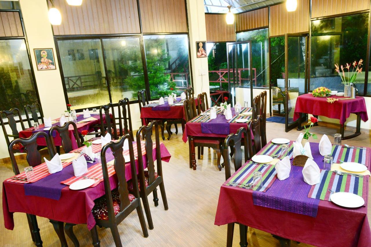 Violet Woods Hotel Munnar Exterior photo